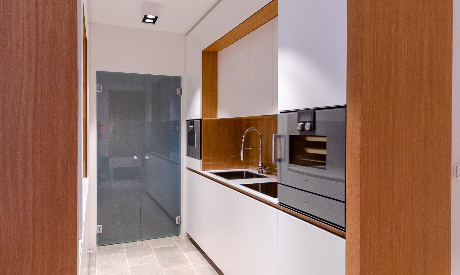 Yksityisasunnon keittiöremontti Helsingissä